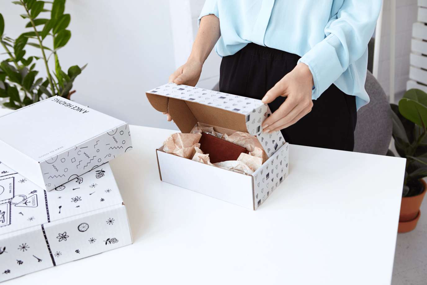 Read more about the article WHY CUSTOM PRINTED PAPER BOXES AND PACKAGING IS IMPORTANT?